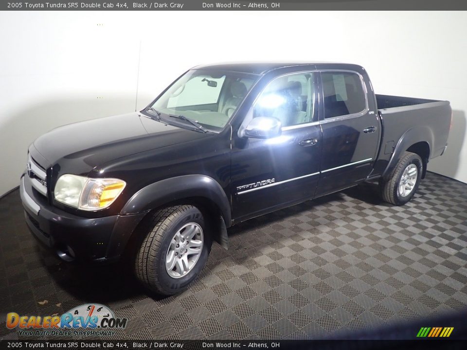 2005 Toyota Tundra SR5 Double Cab 4x4 Black / Dark Gray Photo #8
