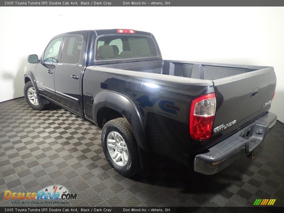 2005 Toyota Tundra SR5 Double Cab 4x4 Black / Dark Gray Photo #11
