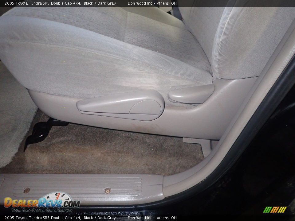 2005 Toyota Tundra SR5 Double Cab 4x4 Black / Dark Gray Photo #21