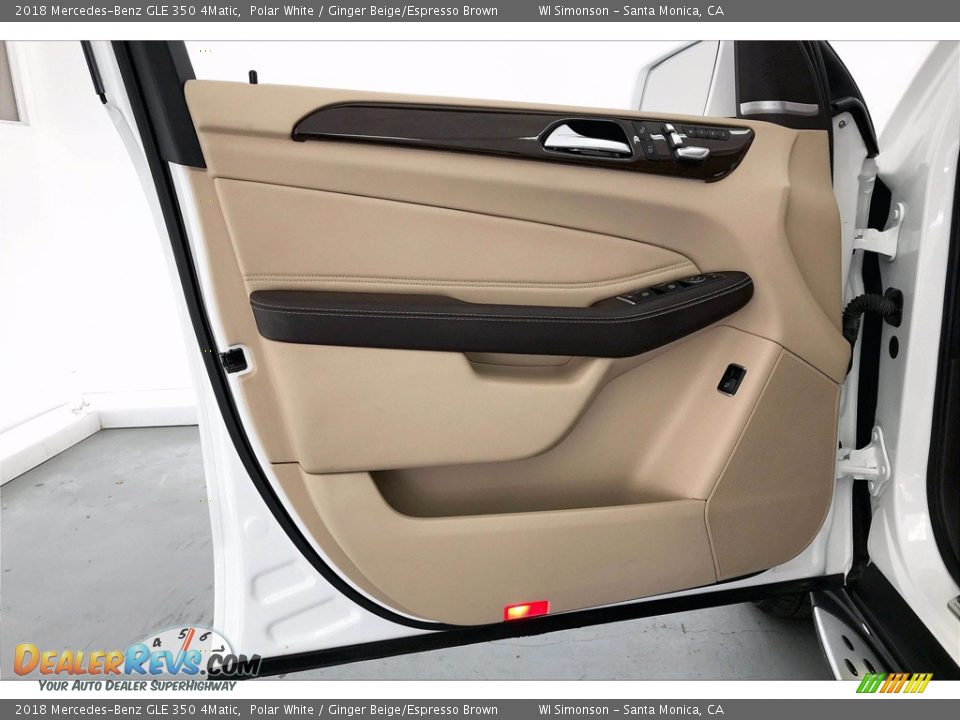 Door Panel of 2018 Mercedes-Benz GLE 350 4Matic Photo #26