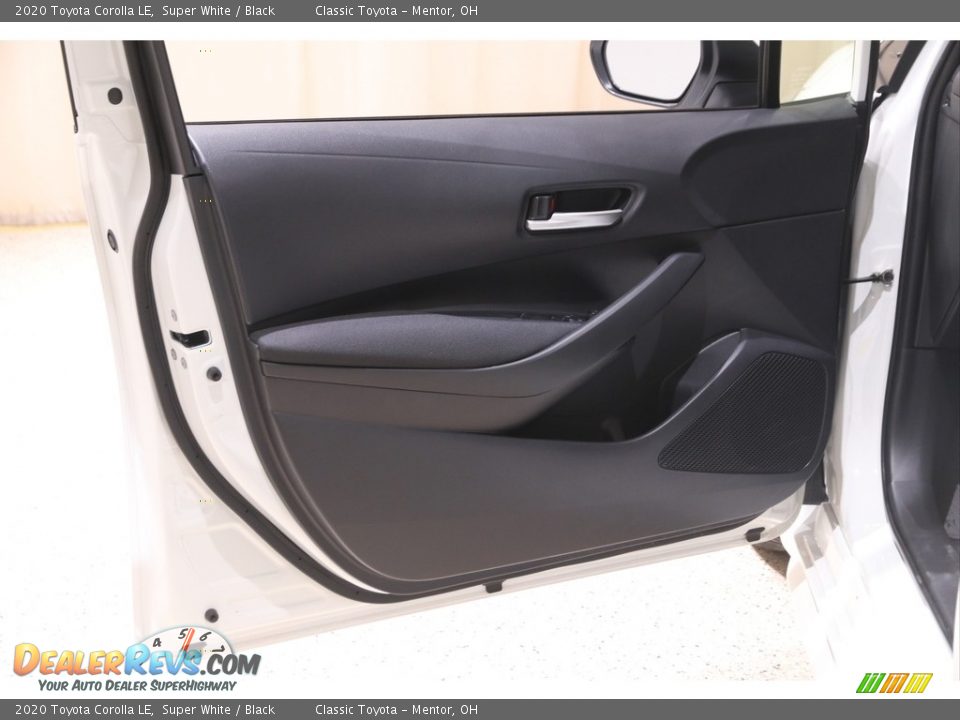 2020 Toyota Corolla LE Super White / Black Photo #4