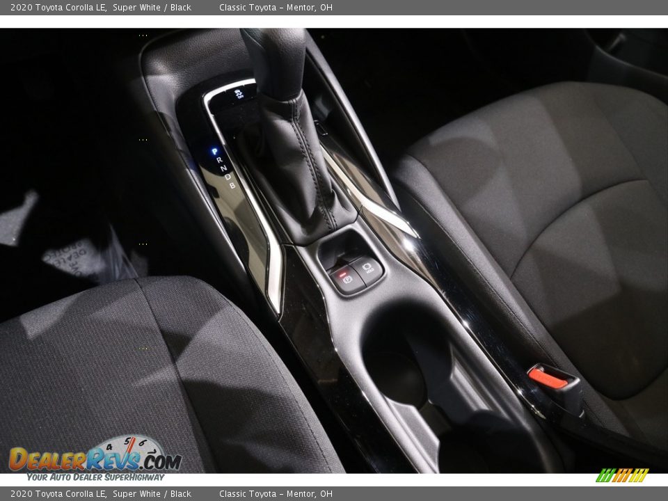 2020 Toyota Corolla LE Super White / Black Photo #13