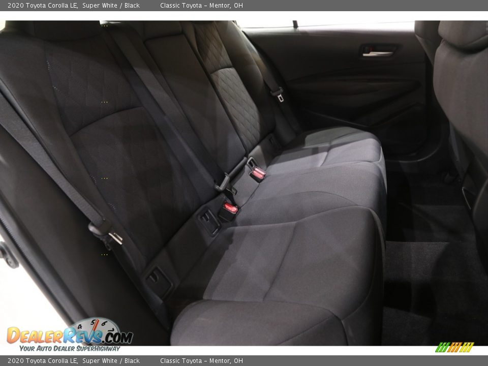 2020 Toyota Corolla LE Super White / Black Photo #15