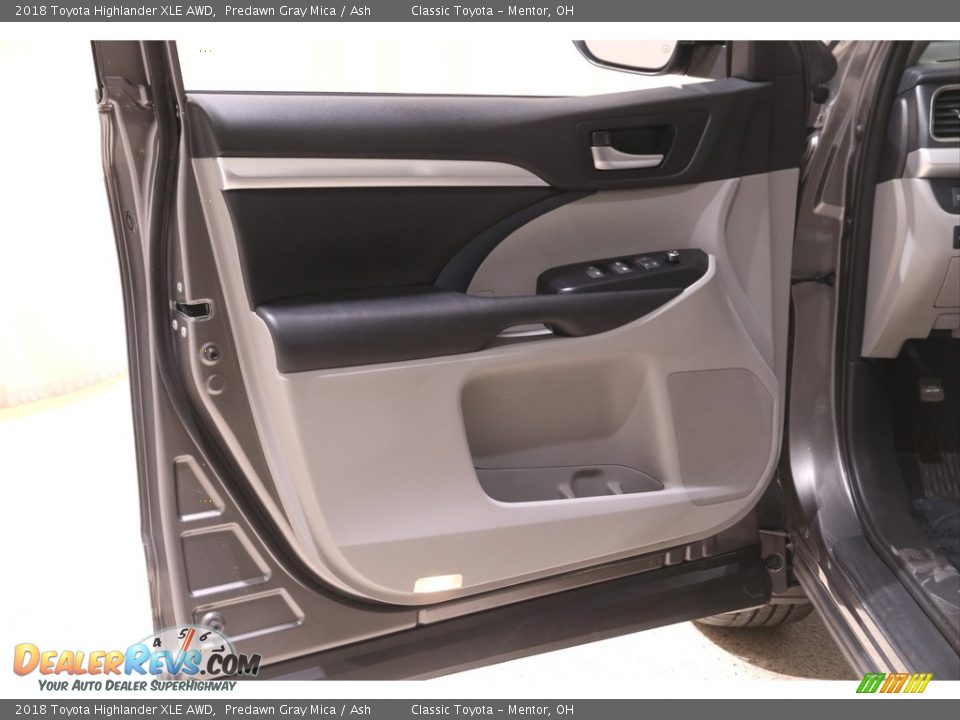 2018 Toyota Highlander XLE AWD Predawn Gray Mica / Ash Photo #4