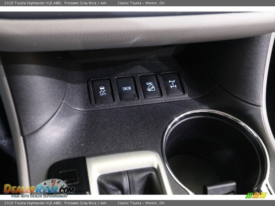 2018 Toyota Highlander XLE AWD Predawn Gray Mica / Ash Photo #14