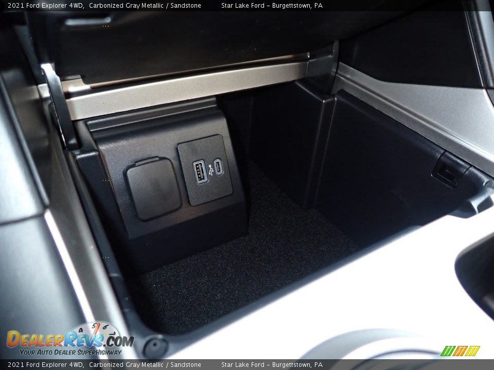 2021 Ford Explorer 4WD Carbonized Gray Metallic / Sandstone Photo #17