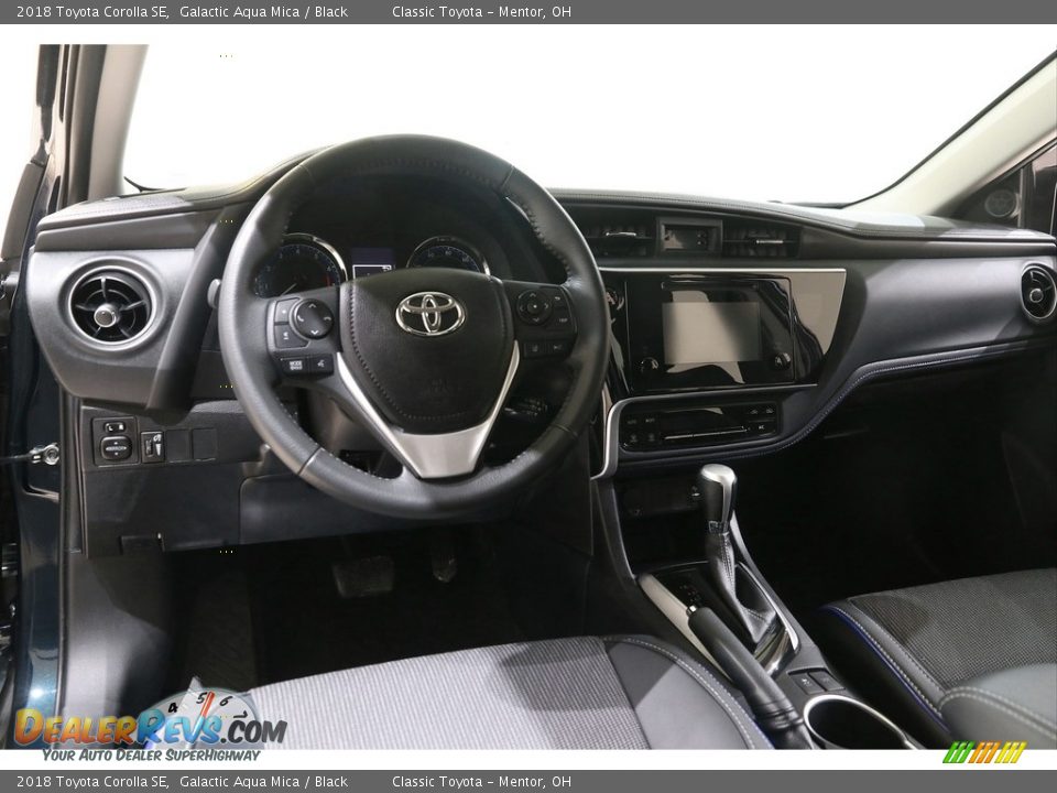2018 Toyota Corolla SE Galactic Aqua Mica / Black Photo #6
