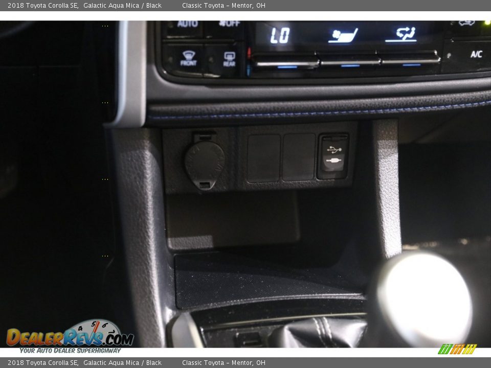 2018 Toyota Corolla SE Galactic Aqua Mica / Black Photo #12