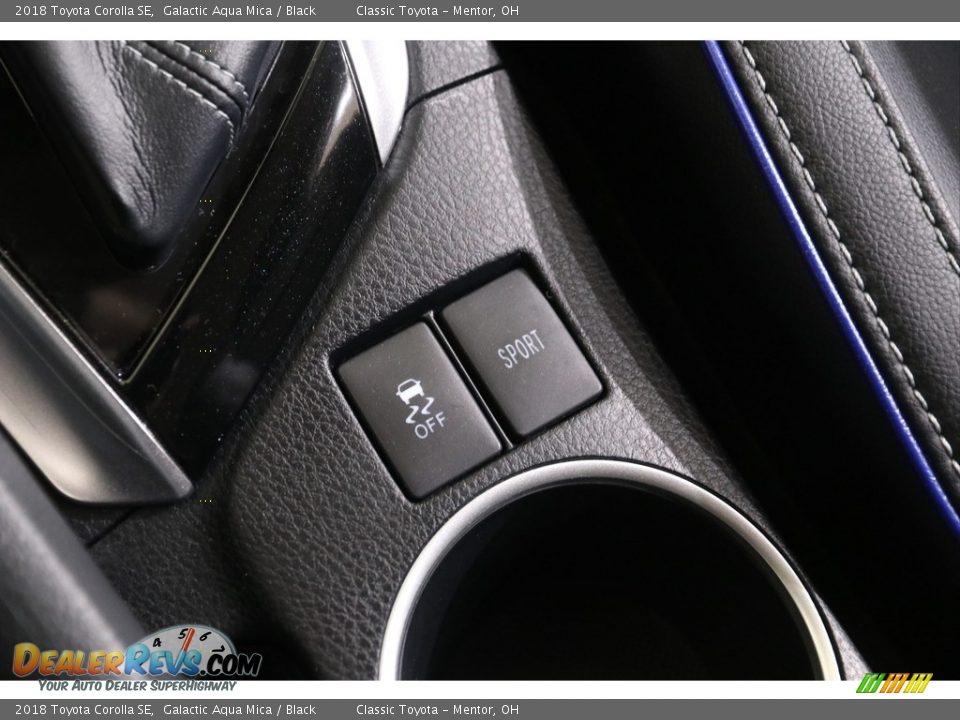 2018 Toyota Corolla SE Galactic Aqua Mica / Black Photo #14
