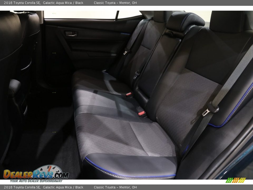2018 Toyota Corolla SE Galactic Aqua Mica / Black Photo #17