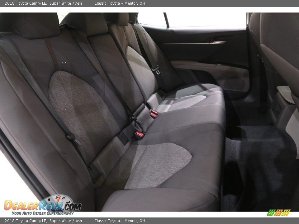 2018 Toyota Camry LE Super White / Ash Photo #16