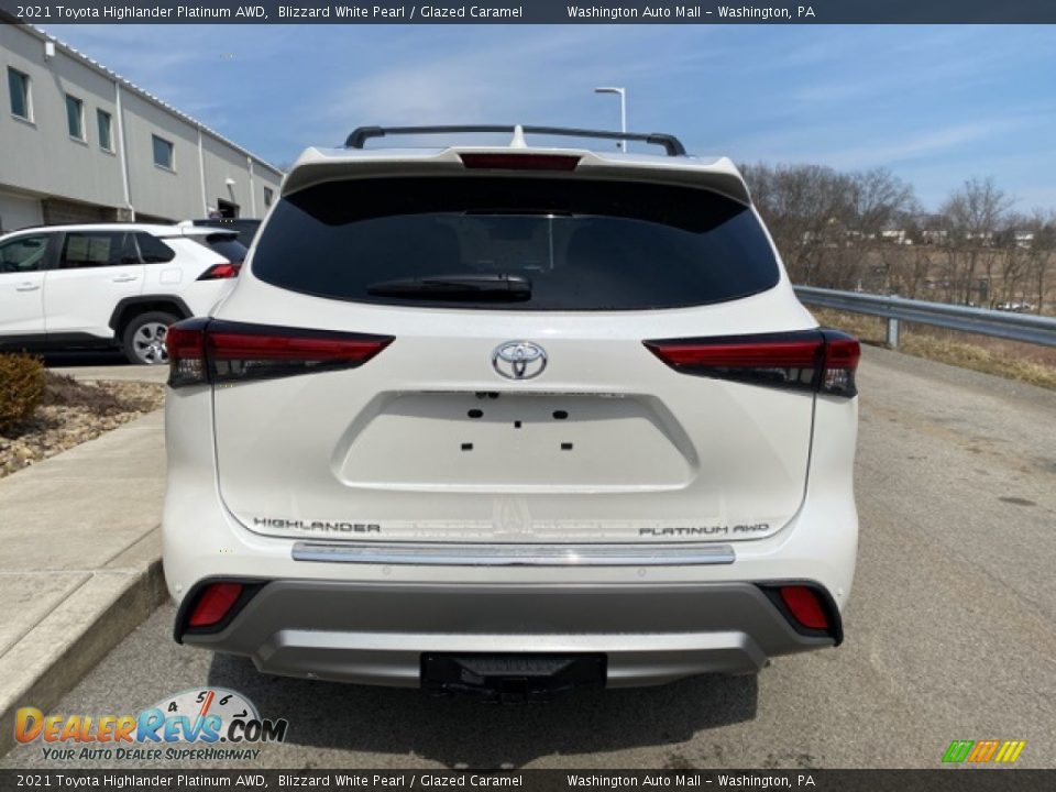 2021 Toyota Highlander Platinum AWD Blizzard White Pearl / Glazed Caramel Photo #16