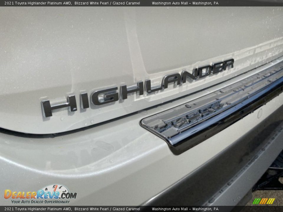 2021 Toyota Highlander Platinum AWD Blizzard White Pearl / Glazed Caramel Photo #28