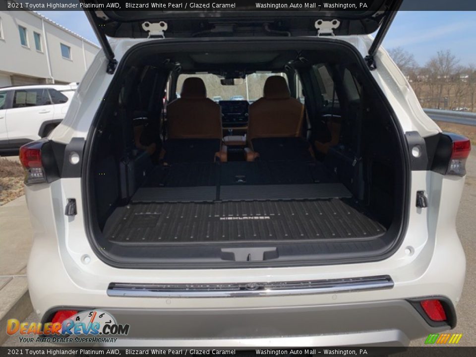 2021 Toyota Highlander Platinum AWD Blizzard White Pearl / Glazed Caramel Photo #35