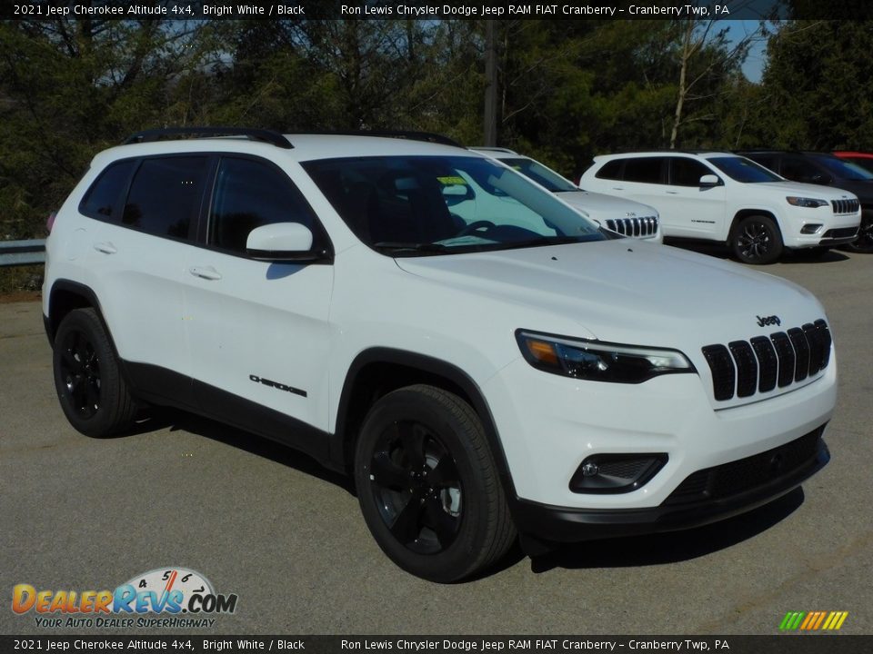 2021 Jeep Cherokee Altitude 4x4 Bright White / Black Photo #3