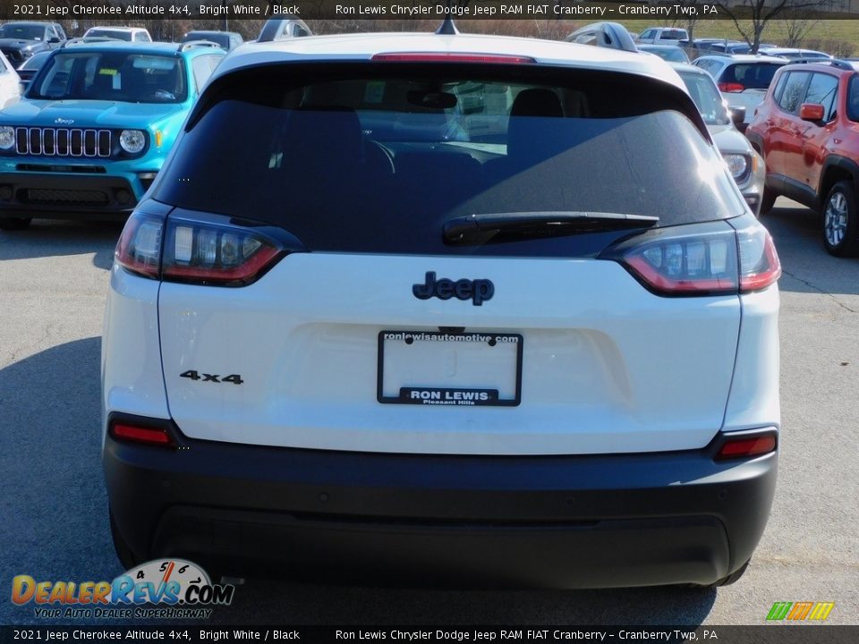 2021 Jeep Cherokee Altitude 4x4 Bright White / Black Photo #6