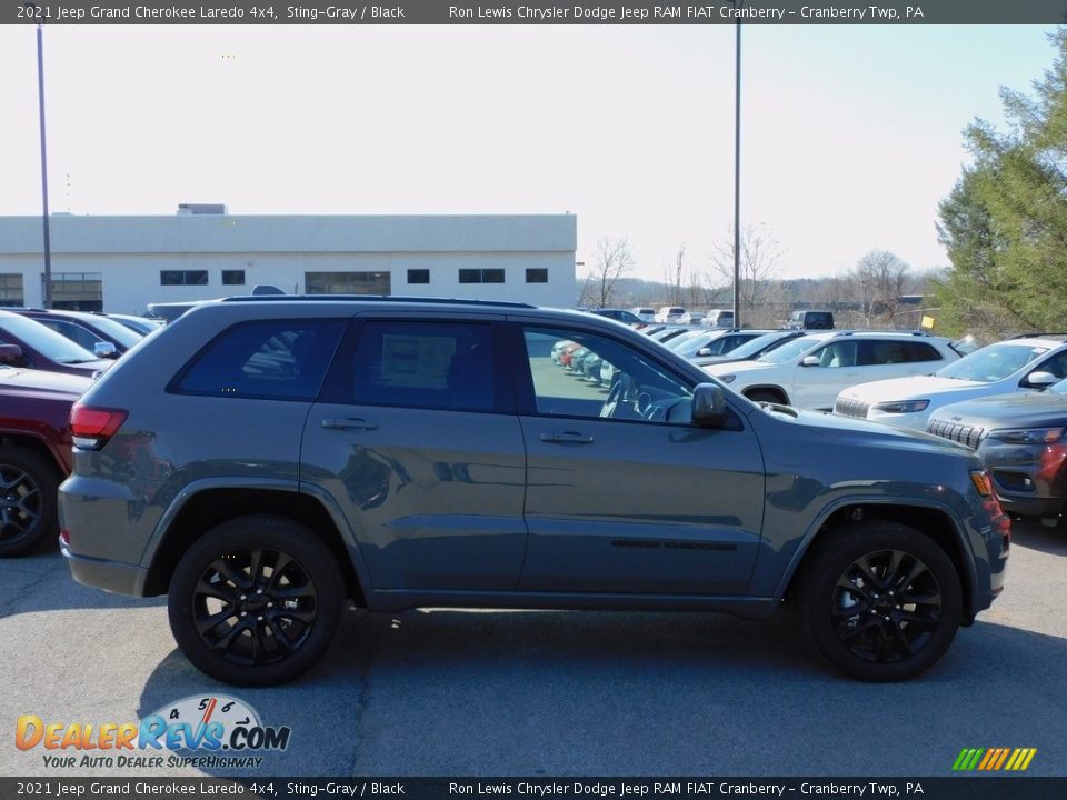 2021 Jeep Grand Cherokee Laredo 4x4 Sting-Gray / Black Photo #4