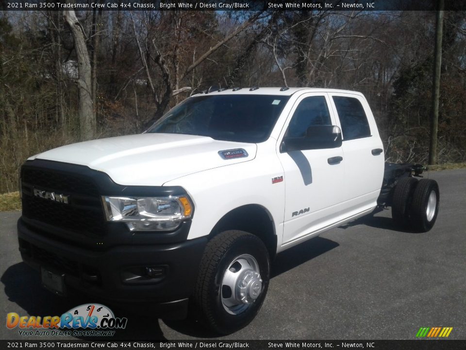 2021 Ram 3500 Tradesman Crew Cab 4x4 Chassis Bright White / Diesel Gray/Black Photo #2