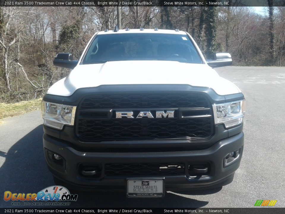 2021 Ram 3500 Tradesman Crew Cab 4x4 Chassis Bright White / Diesel Gray/Black Photo #3
