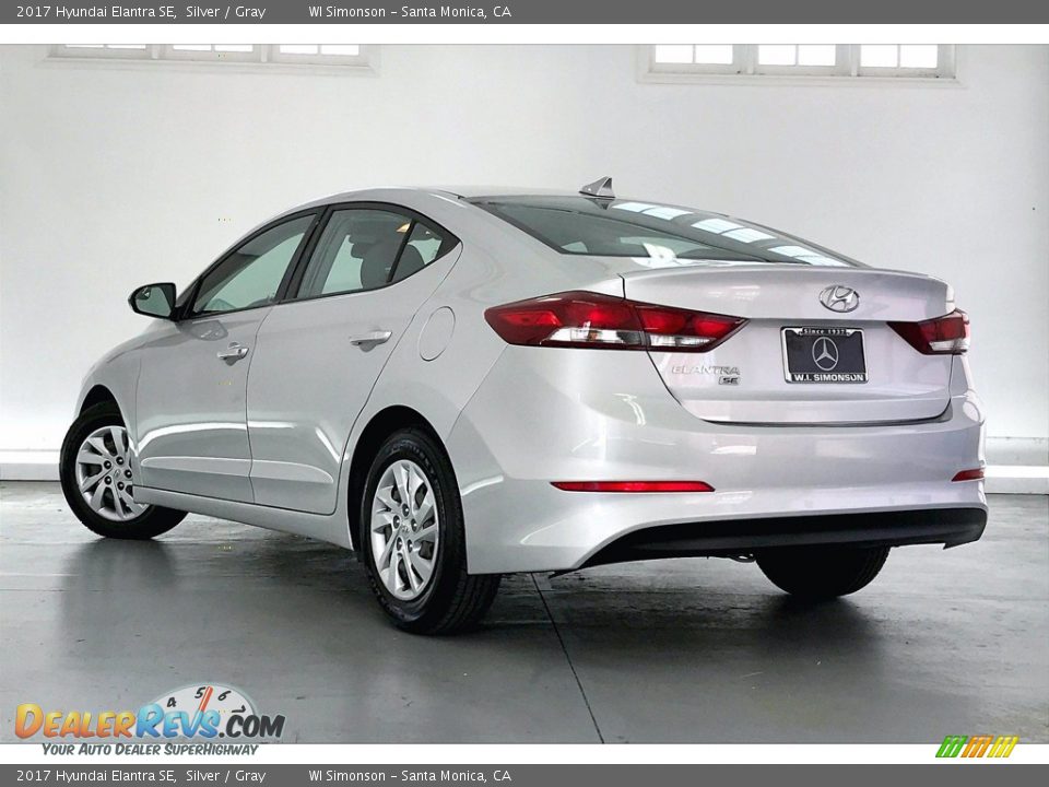 2017 Hyundai Elantra SE Silver / Gray Photo #10