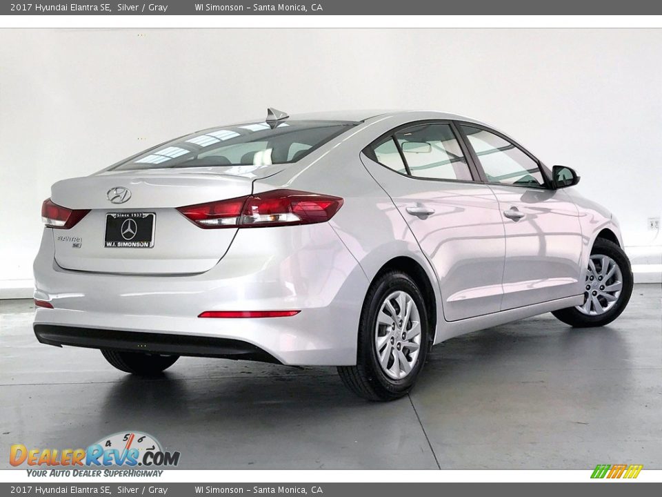 2017 Hyundai Elantra SE Silver / Gray Photo #13