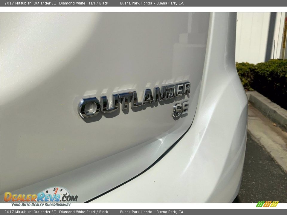 2017 Mitsubishi Outlander SE Logo Photo #6