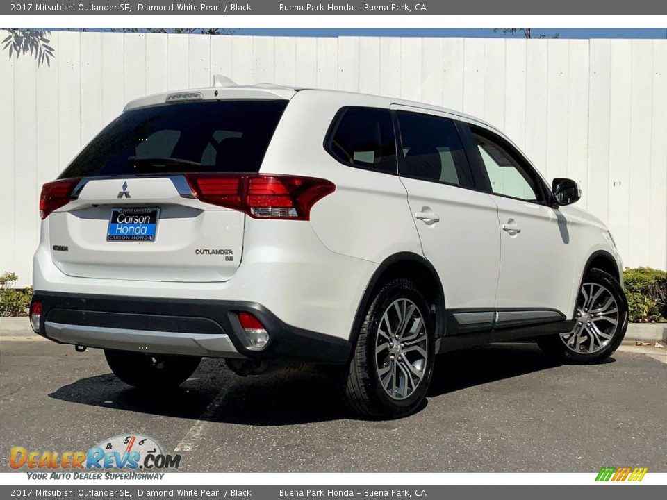 2017 Mitsubishi Outlander SE Diamond White Pearl / Black Photo #12