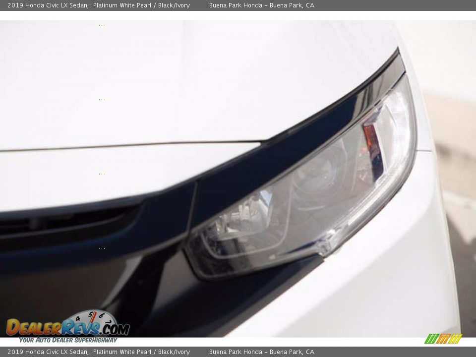 2019 Honda Civic LX Sedan Platinum White Pearl / Black/Ivory Photo #9