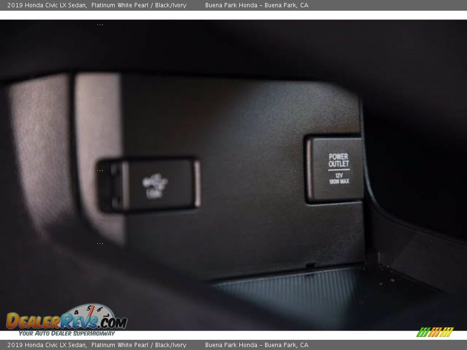 2019 Honda Civic LX Sedan Platinum White Pearl / Black/Ivory Photo #18