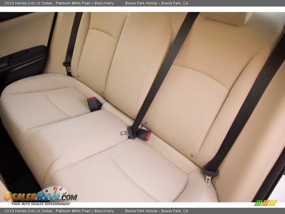 2019 Honda Civic LX Sedan Platinum White Pearl / Black/Ivory Photo #20