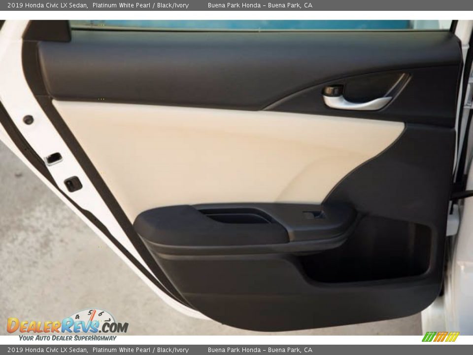 2019 Honda Civic LX Sedan Platinum White Pearl / Black/Ivory Photo #31