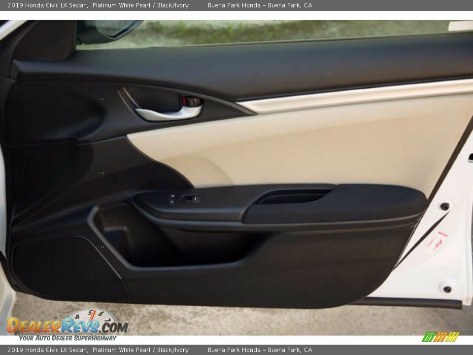 2019 Honda Civic LX Sedan Platinum White Pearl / Black/Ivory Photo #33