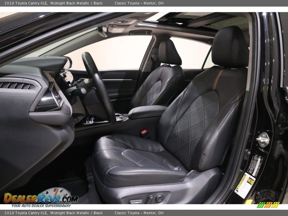 2019 Toyota Camry XLE Midnight Black Metallic / Black Photo #5
