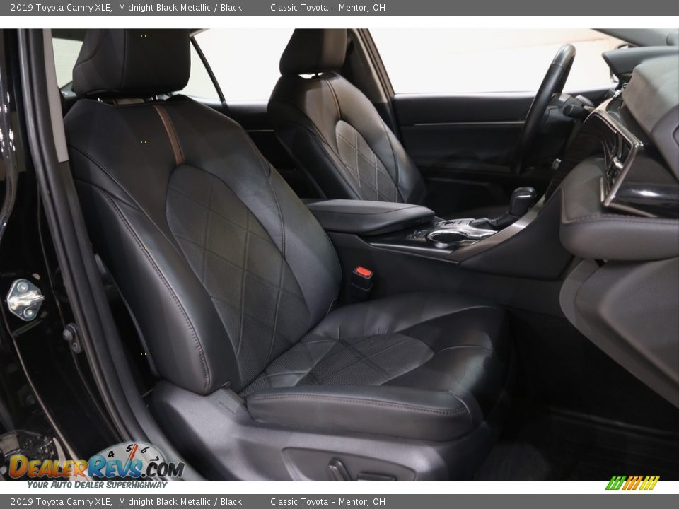 2019 Toyota Camry XLE Midnight Black Metallic / Black Photo #16