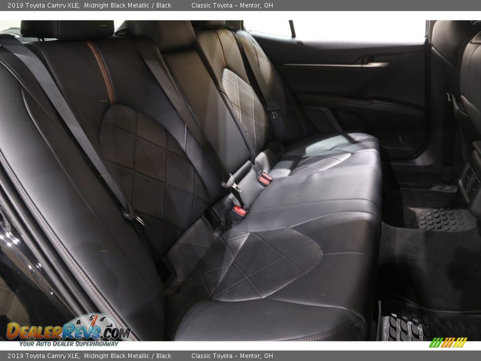 2019 Toyota Camry XLE Midnight Black Metallic / Black Photo #17