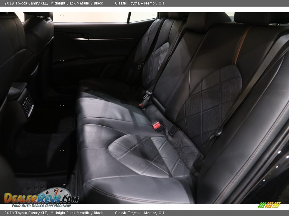 2019 Toyota Camry XLE Midnight Black Metallic / Black Photo #18