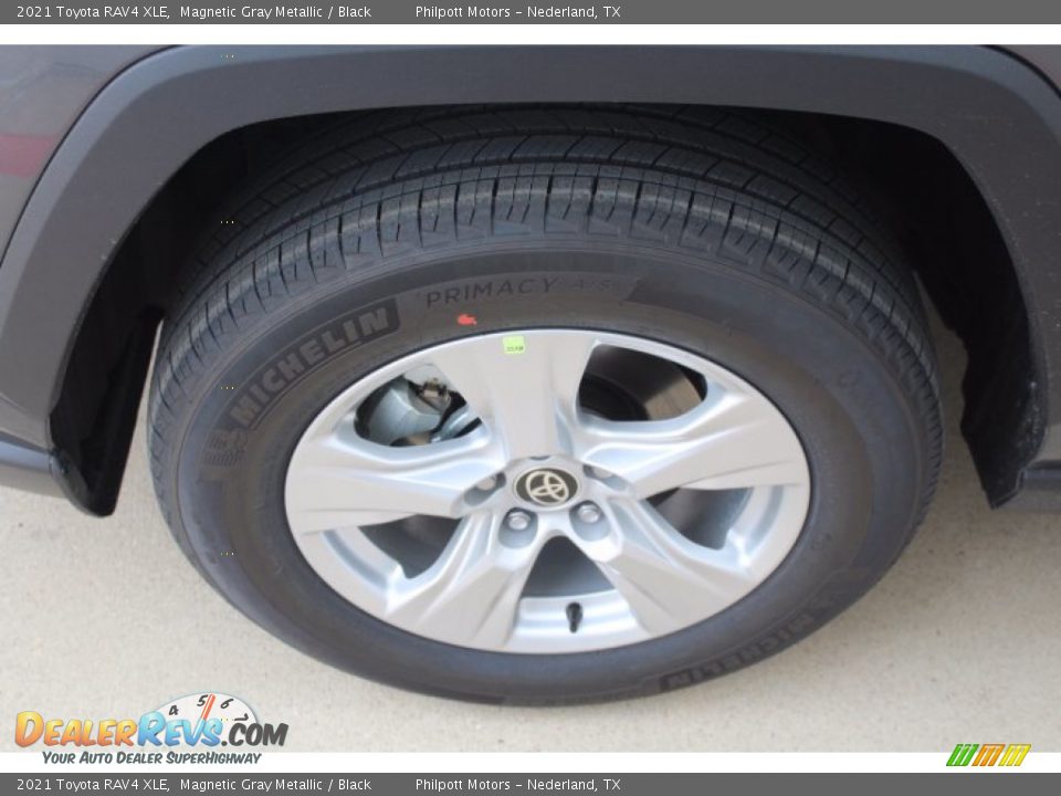 2021 Toyota RAV4 XLE Magnetic Gray Metallic / Black Photo #5