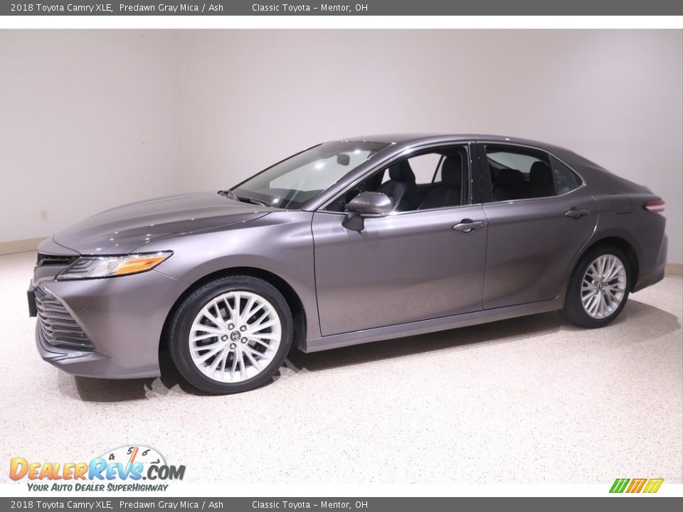 2018 Toyota Camry XLE Predawn Gray Mica / Ash Photo #3