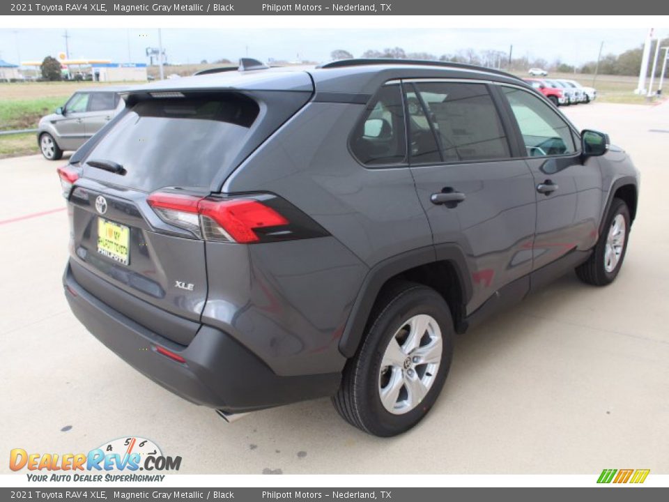 2021 Toyota RAV4 XLE Magnetic Gray Metallic / Black Photo #8