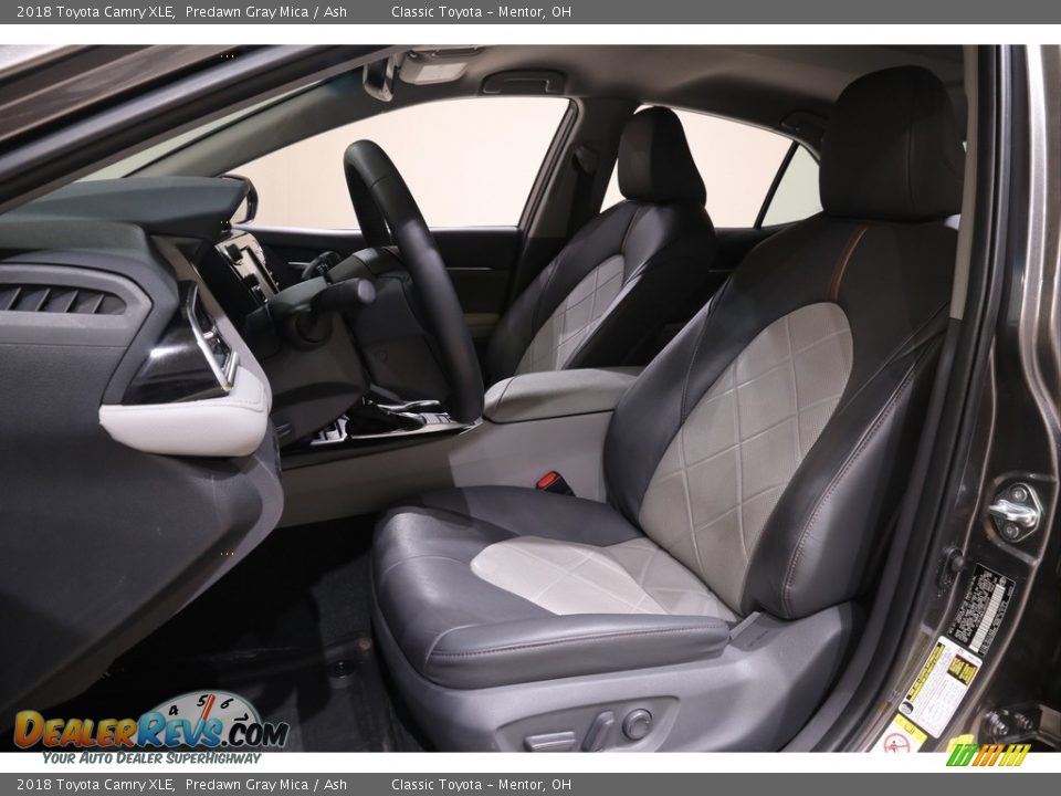 2018 Toyota Camry XLE Predawn Gray Mica / Ash Photo #5