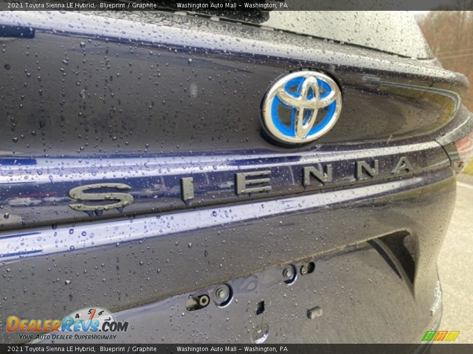 2021 Toyota Sienna LE Hybrid Blueprint / Graphite Photo #25