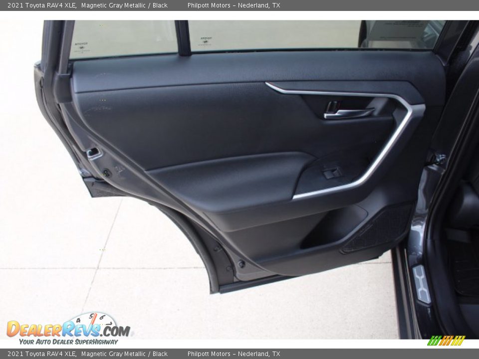 2021 Toyota RAV4 XLE Magnetic Gray Metallic / Black Photo #19