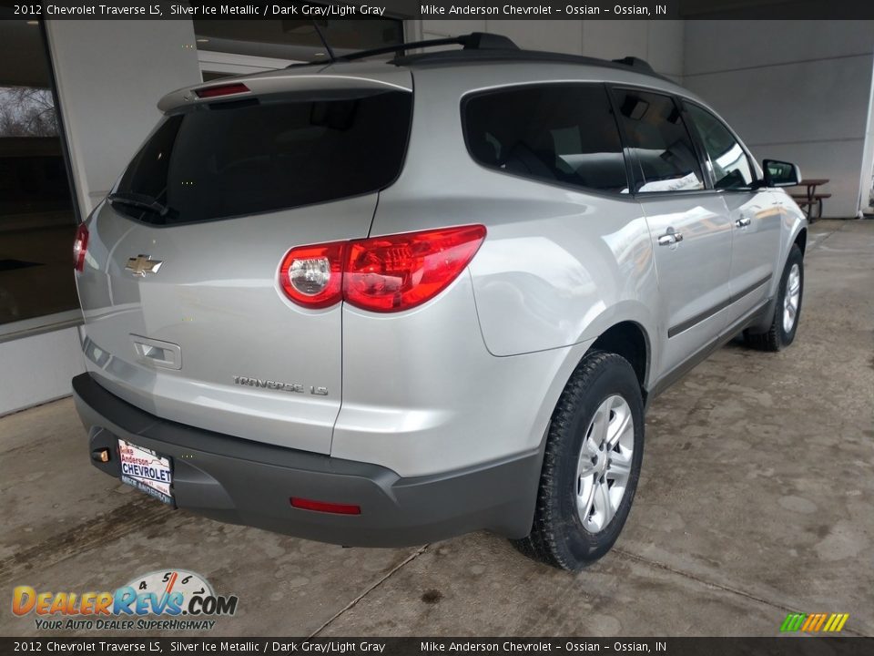 2012 Chevrolet Traverse LS Silver Ice Metallic / Dark Gray/Light Gray Photo #4