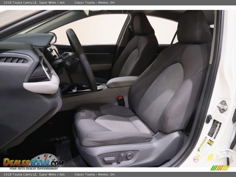 2018 Toyota Camry LE Super White / Ash Photo #5