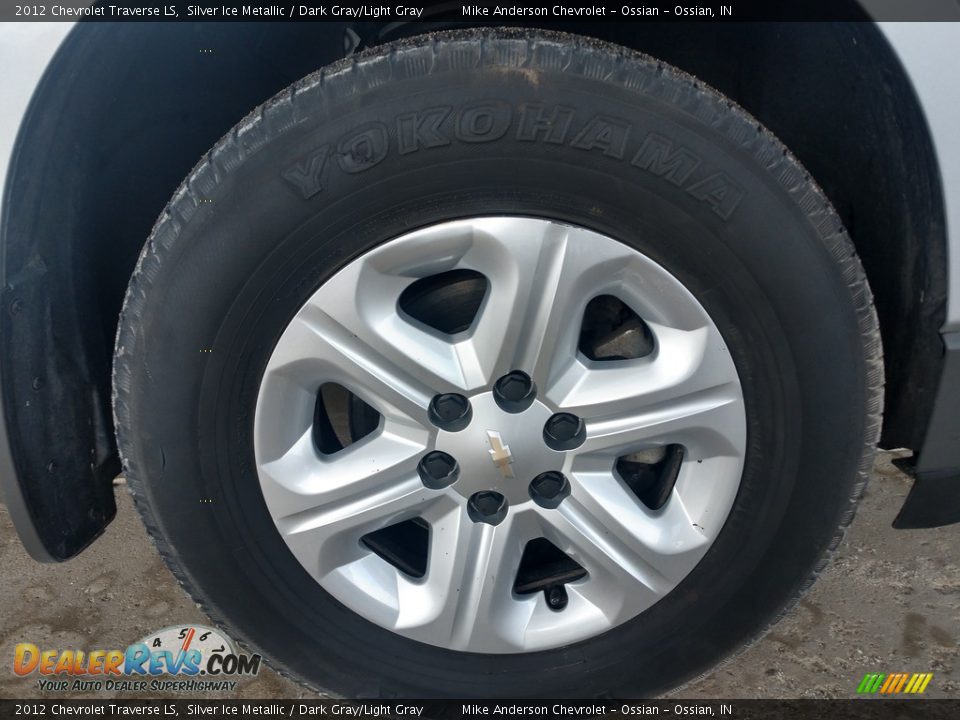 2012 Chevrolet Traverse LS Silver Ice Metallic / Dark Gray/Light Gray Photo #12