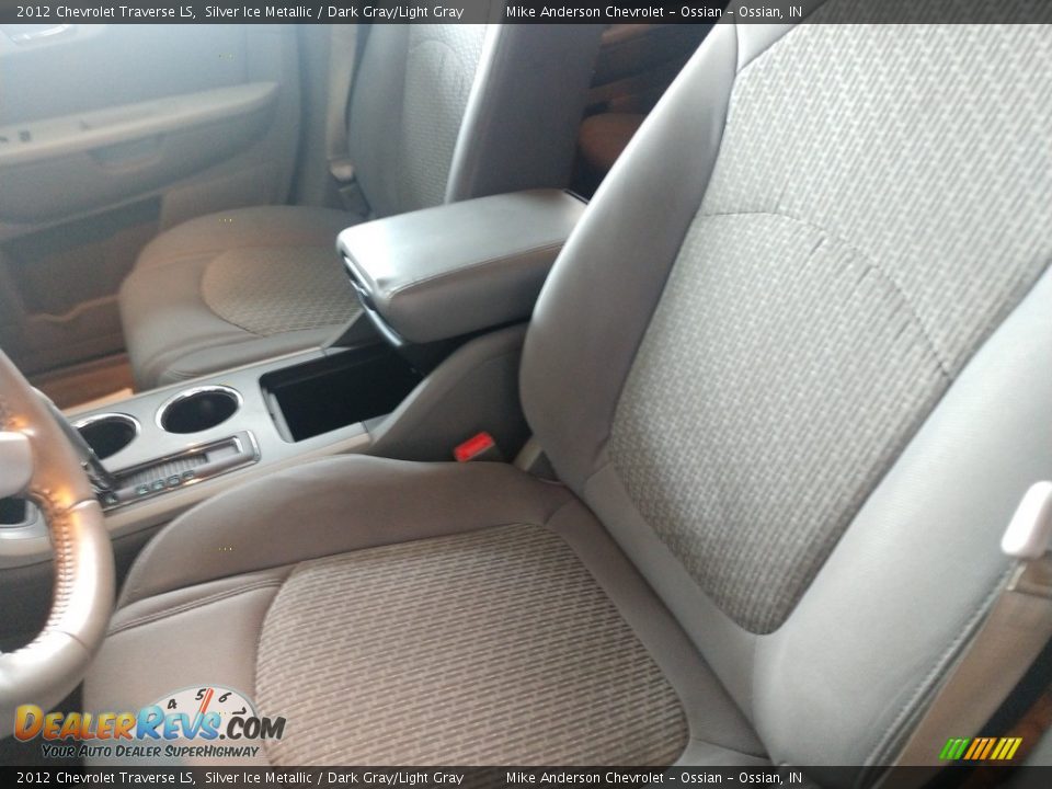 2012 Chevrolet Traverse LS Silver Ice Metallic / Dark Gray/Light Gray Photo #16
