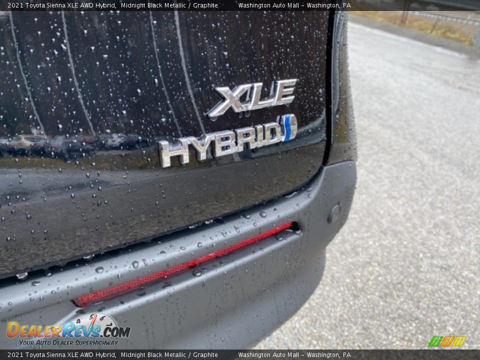 2021 Toyota Sienna XLE AWD Hybrid Midnight Black Metallic / Graphite Photo #27