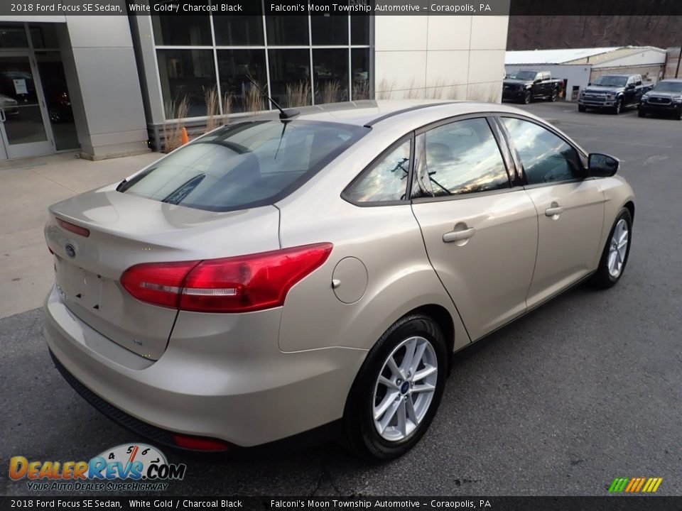 2018 Ford Focus SE Sedan White Gold / Charcoal Black Photo #2