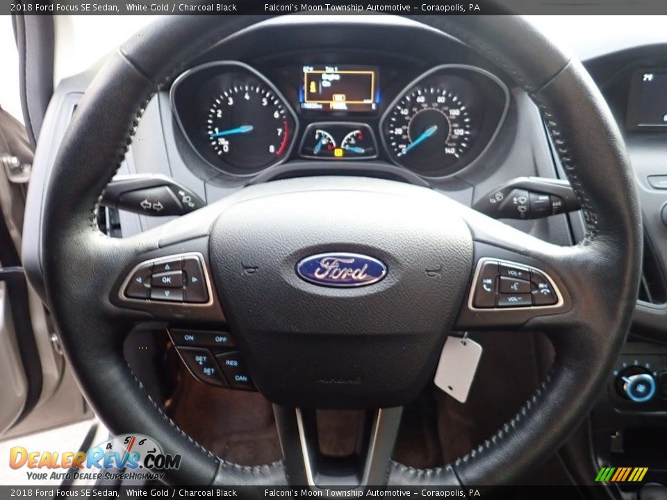 2018 Ford Focus SE Sedan White Gold / Charcoal Black Photo #20