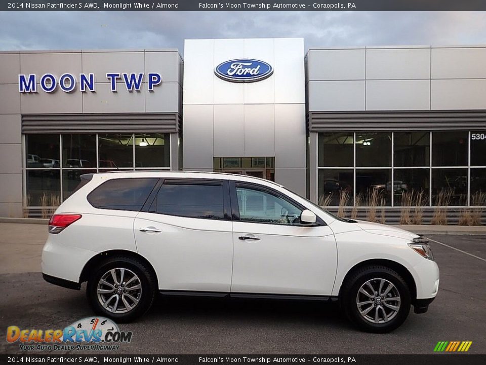 2014 Nissan Pathfinder S AWD Moonlight White / Almond Photo #1